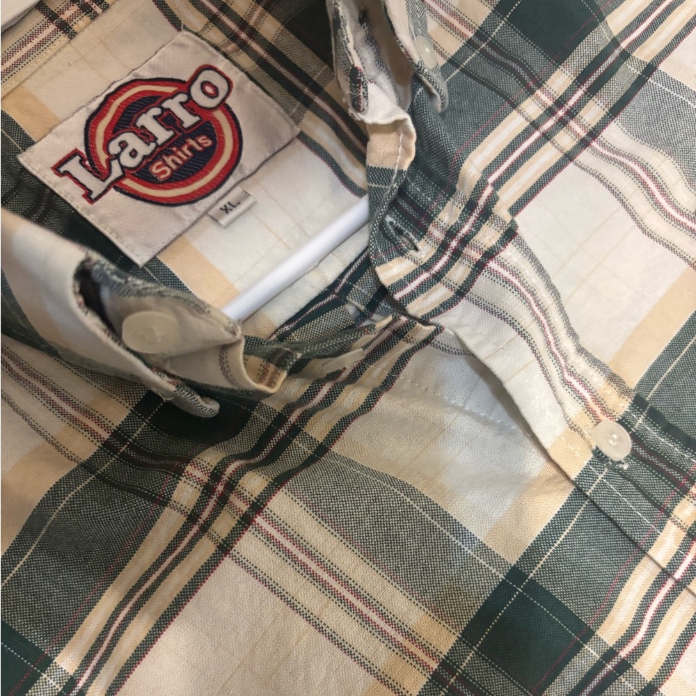 LARGE LARRO BUTTON UP - Picture 3 of 5